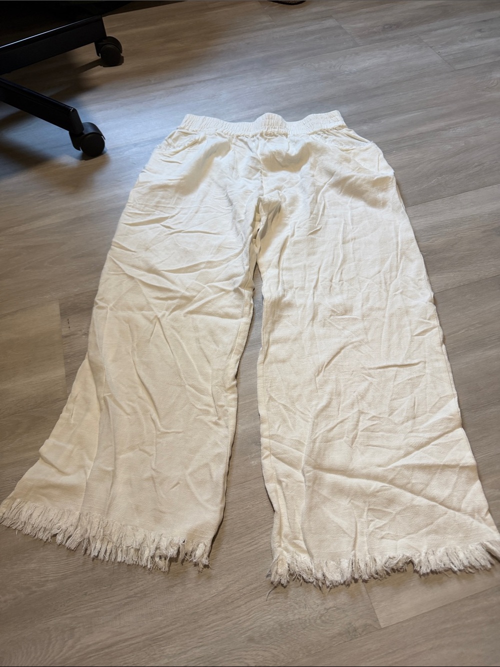 Neutral ground white fringe ham pull on pants size small